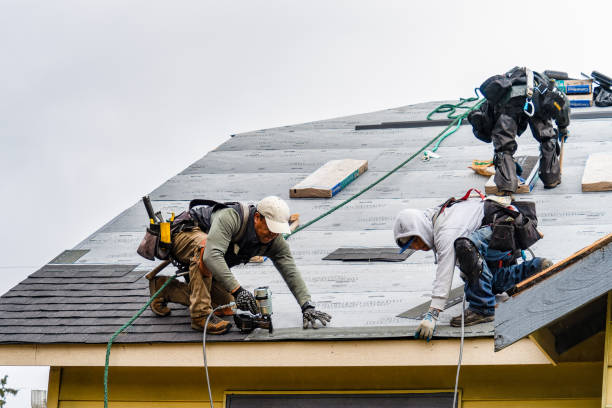 Professional Roofing technician working in Keezletown, VA